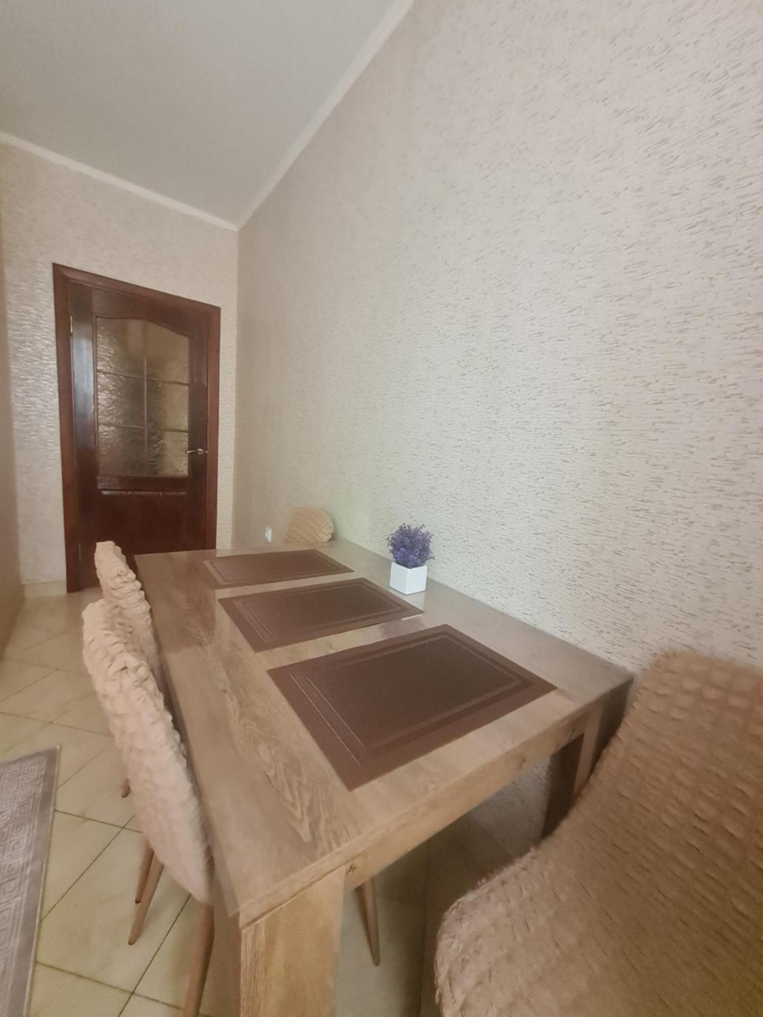 біля порт сіті Lutsk